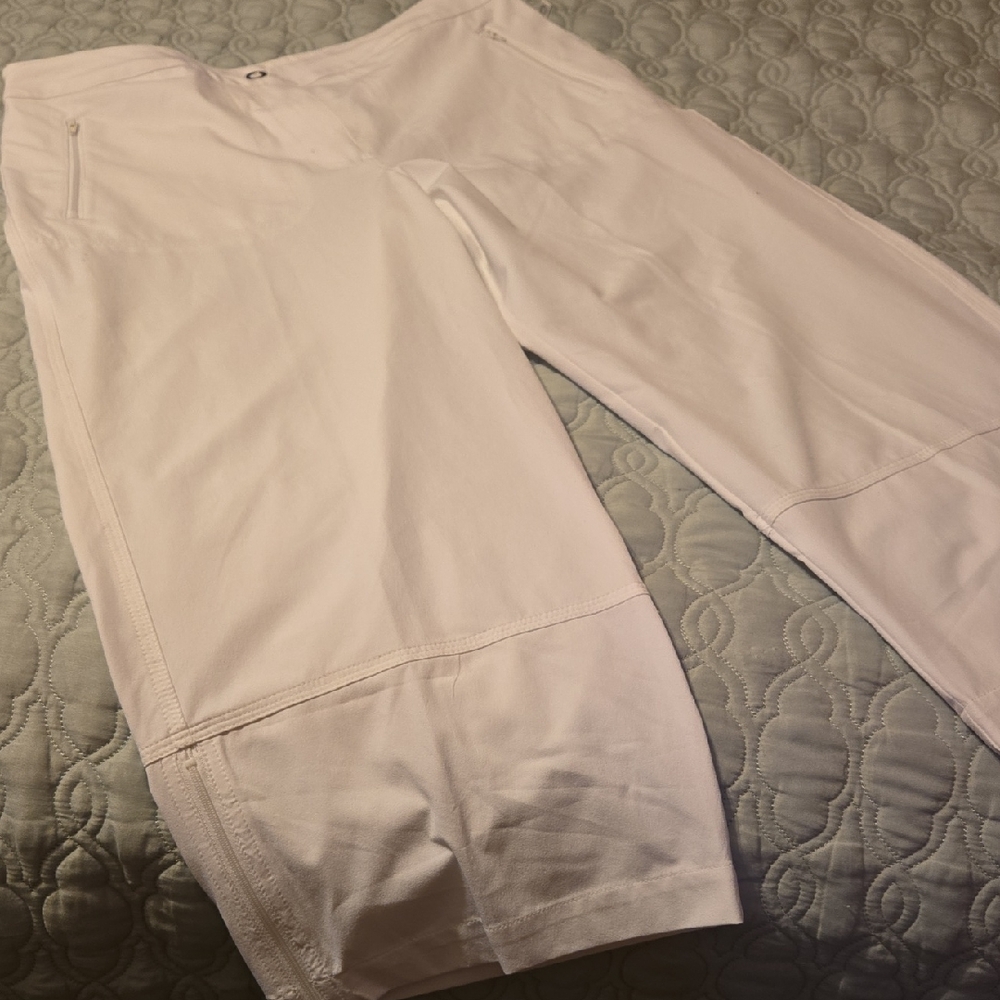 Chicos Zenergy White Cropped Pants